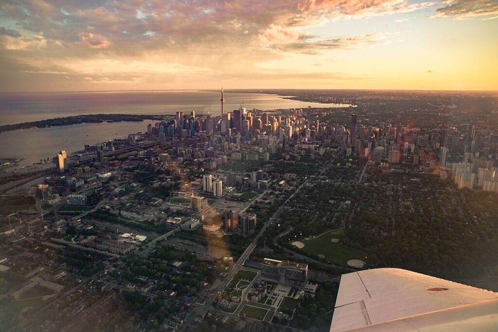 toronto-in-winter-from-the-sky