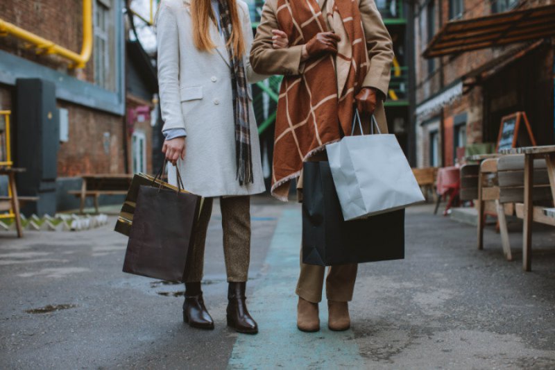 Shopping with a Fashion Expert in Toronto as Christmas Gift Idea