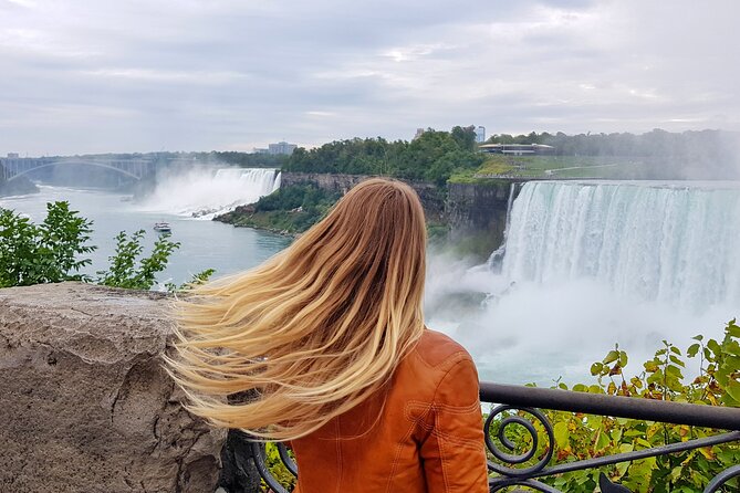 visit Niagara Falls in fall